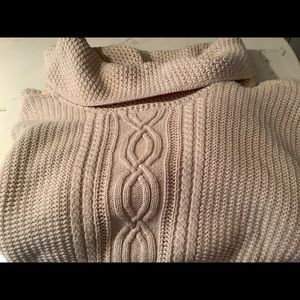 Women’s plus size fisherman style sweater